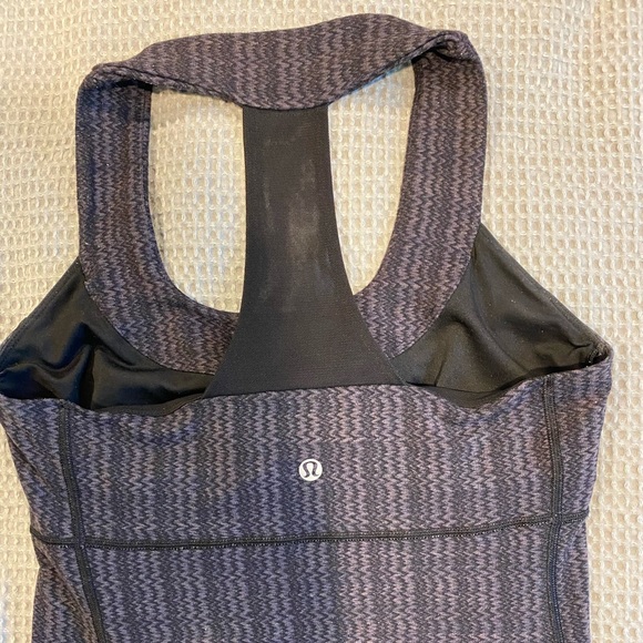 Lululemon tank - Picture 3 of 4